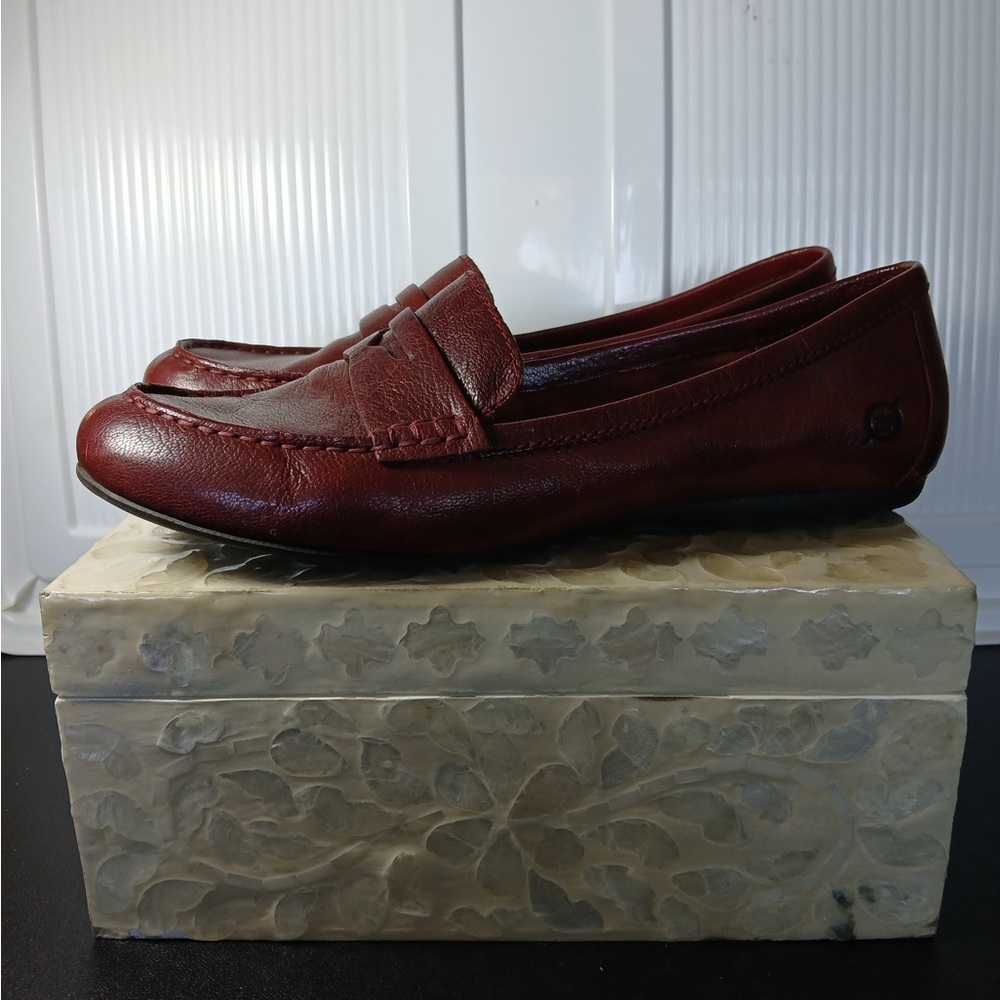 woman's  Brown Loafers